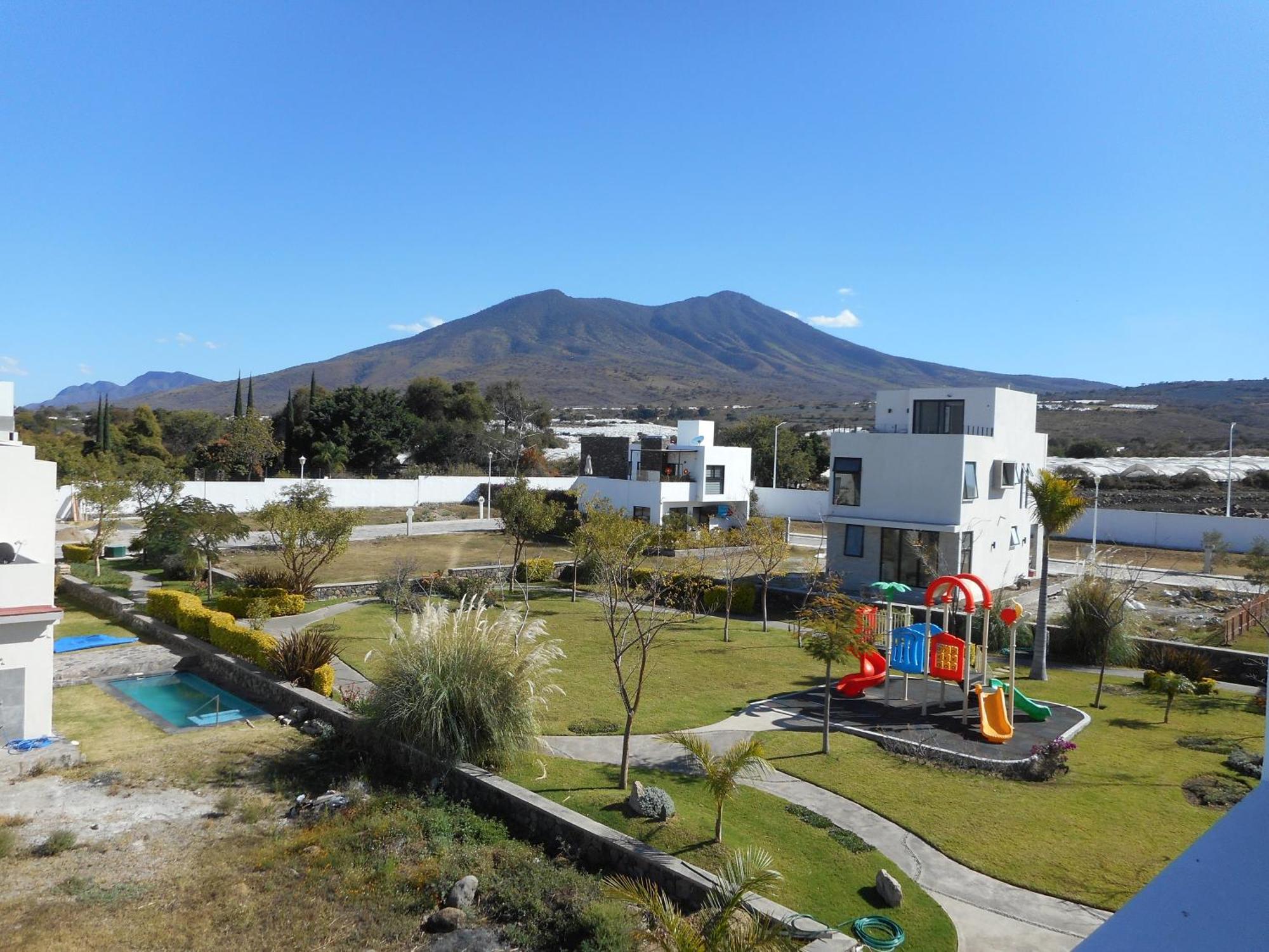 Hermosa Casa En Orilla Del Lago -Zona De Villedos- San Cristobal Zapotitlan Exterior photo